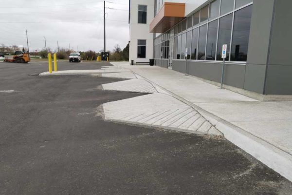 concrete-service-ramp-mississauga-oakville-contractor