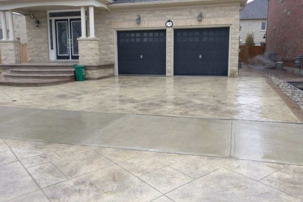 stamped-concrete-driveway-and-stairs